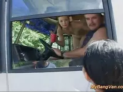 Vídeo Fun And Sex Games (Ariana Marie, Dixie Belle) xvídeos pornô mulher transando com homem