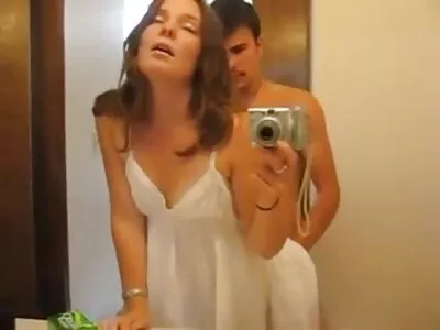Vídeo da festa de despedida (Tiffany Star, Kori vídeo pornô a mulher transando Taylor)
