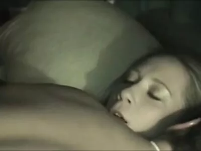 Vanessa sexy e cristã em vídeo pornô de novinha transando adultério latino