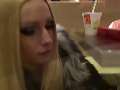 Ejaculações asiáticas engolindo videos de sexo entre mãe e filha