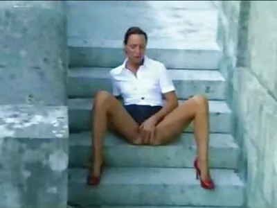 Amador gostoso pega brinquedos e pega a bunda em video sexo homem com homem vídeo (Mandy Sky)