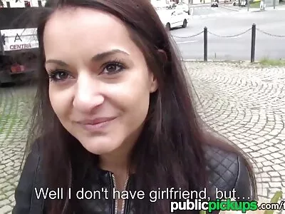 Vídeo She Loves The vídeo pornô mulher com mulher transando WEINERschnitzel (Laura Crystal)